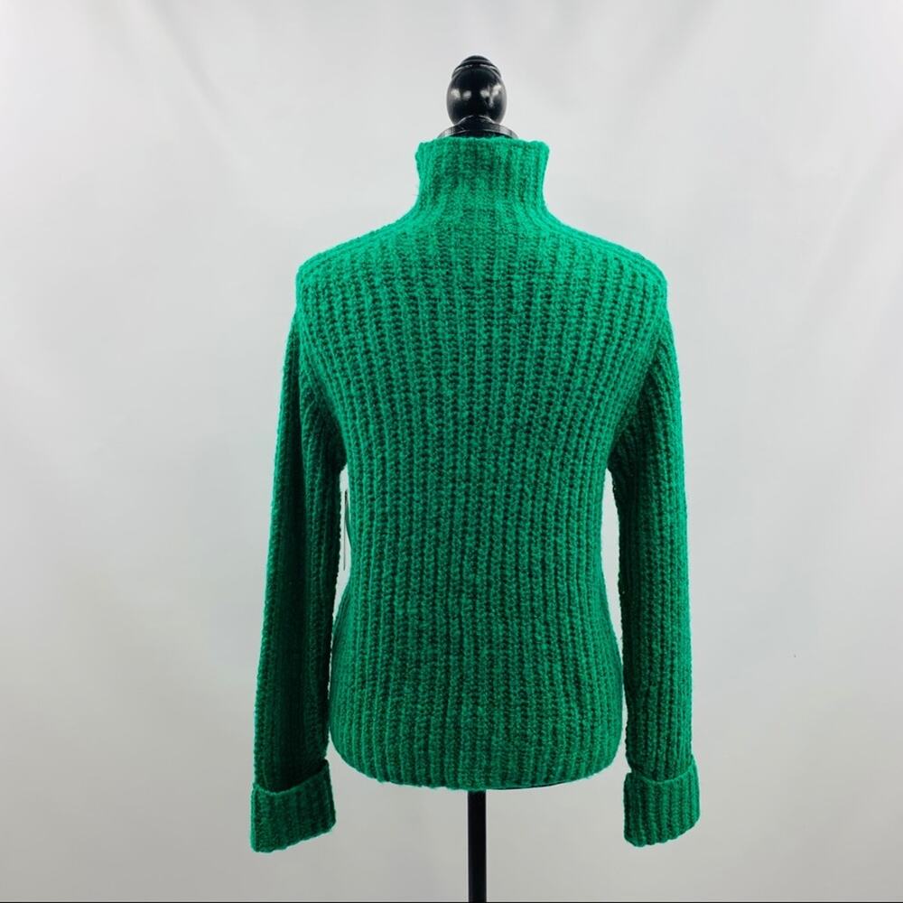 Abound Green Golf and Gray Sweater Set - Picture 4 of 12